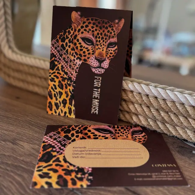 Contessa poklon kartice sa leopard dizajnom